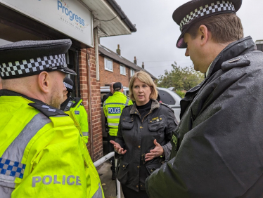 Katherine talking to police officers